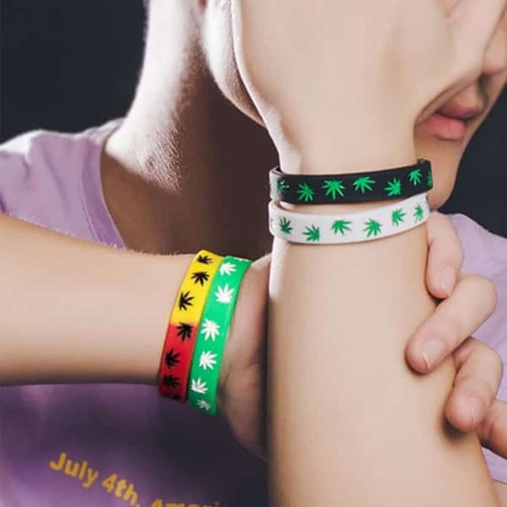 Marijuana Leaf Silicone Wristbands Rubber Bracelet